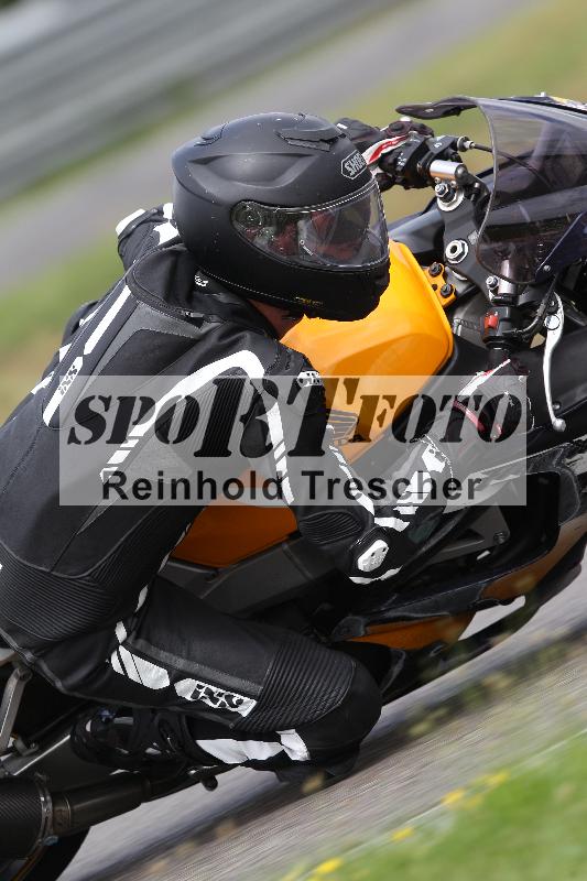 Archiv-2022/37 07.07.2022 Speer Racing ADR/Gruppe gelb/backside